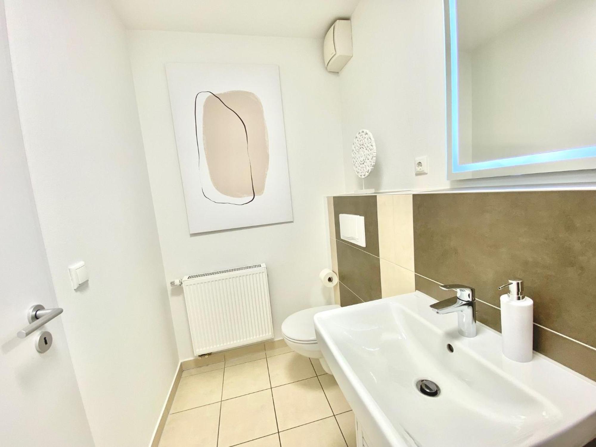 Grand - Abc298 Apartment